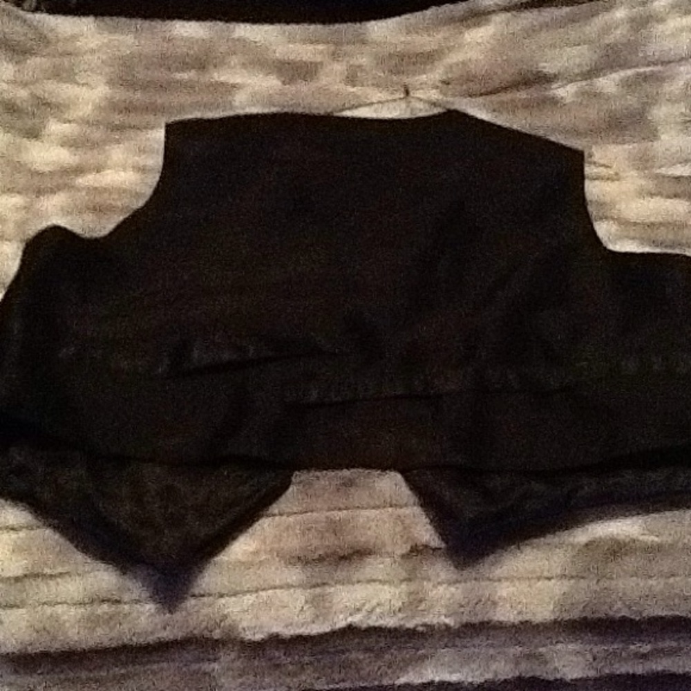 Vest - Picture 2 of 3